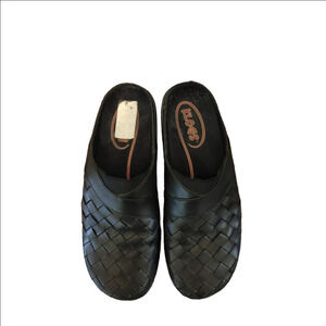 Klogs Footwear Leather Basket Weave Size 8.5